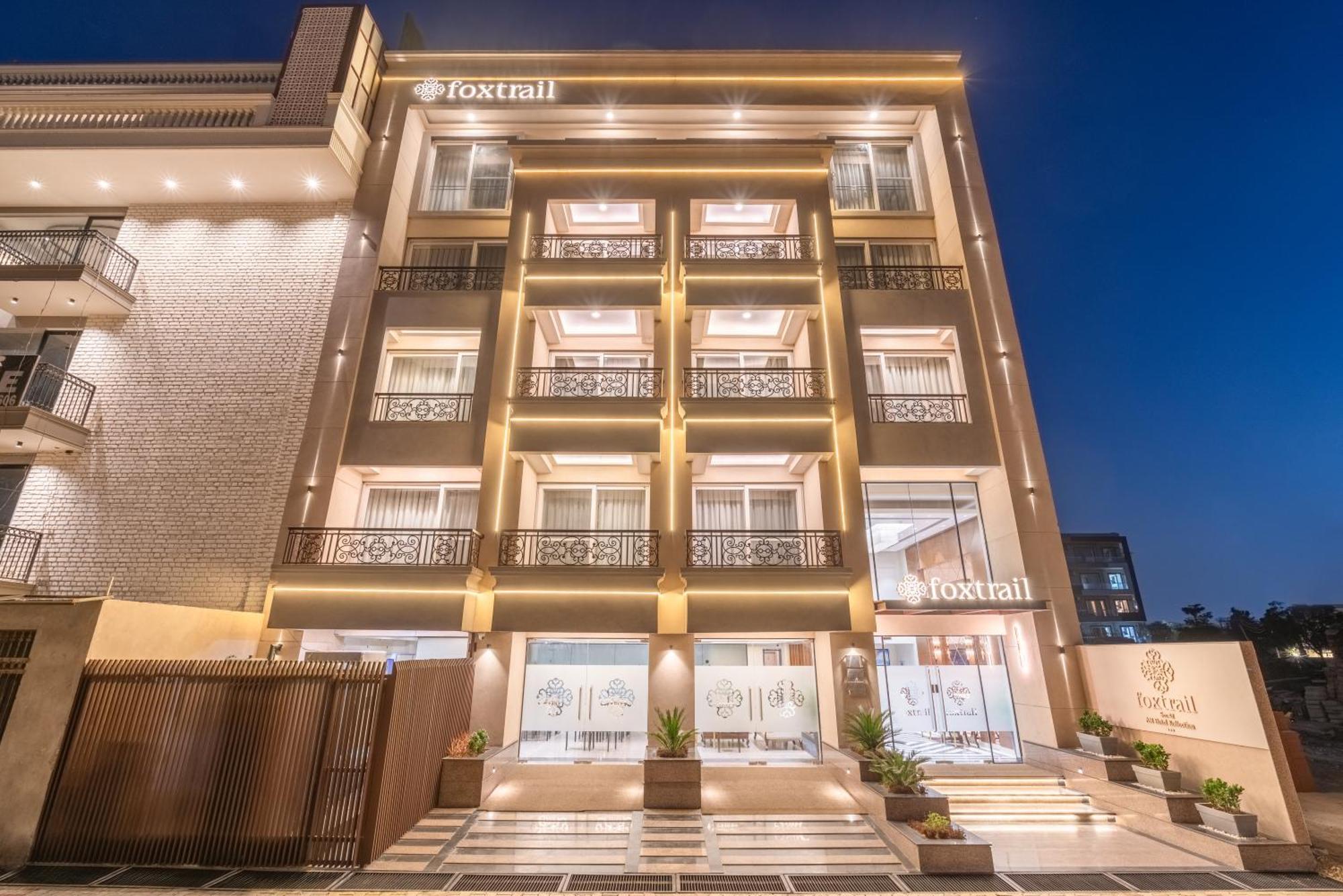 Foxtrail, Sector 42 - Am Hotel Kollection Gurgáon Kültér fotó